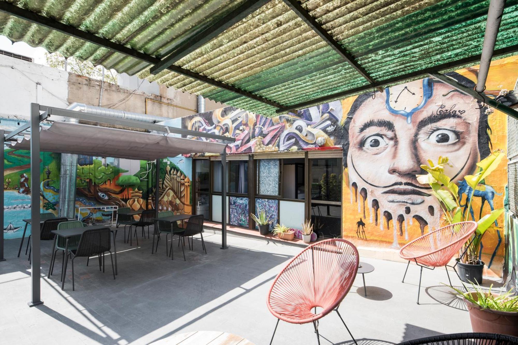 No Limit Hostel Graffiti Barcelona Exteriör bild