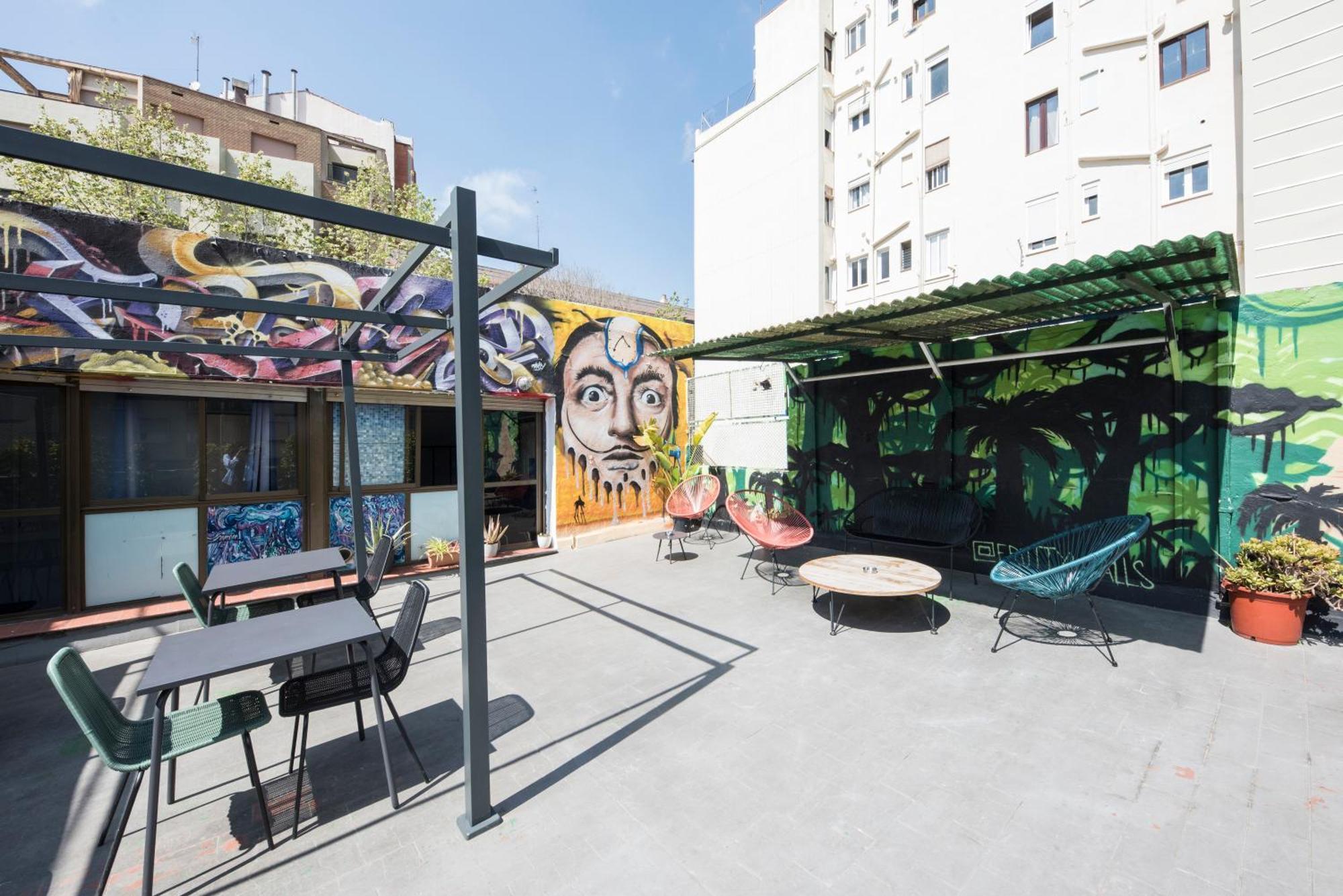 No Limit Hostel Graffiti Barcelona Exteriör bild